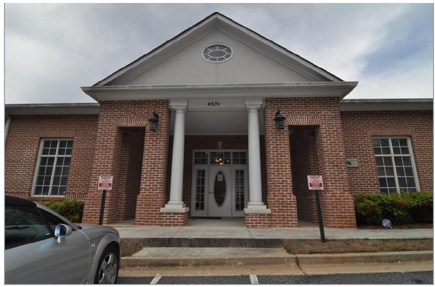 More Photos Of 4574 Lawrenceville Hwy NW, Lilburn Medical For Sale