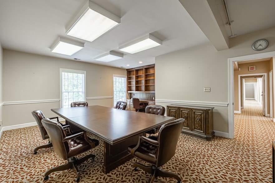 More Photos Of 223-225 N Washington St, Alexandria Office For Lease