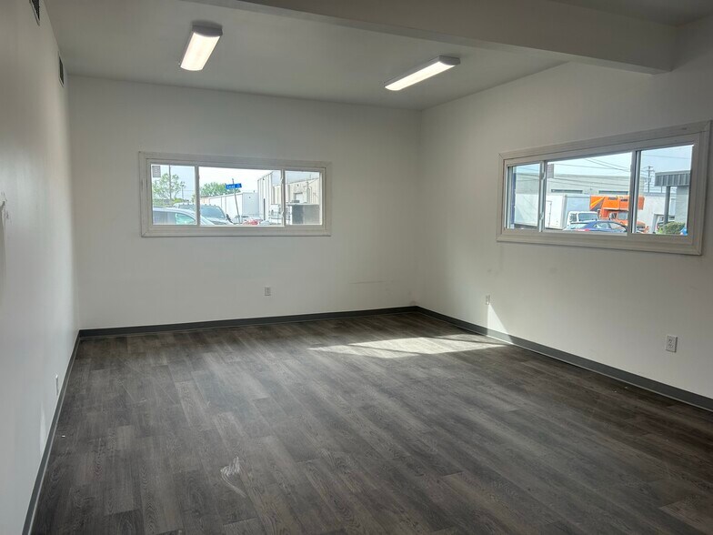 More Photos Of 1554 Juniper St, Norfolk Service For Lease