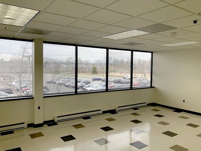 More Photos Of 242 Old New Brunswick Rd, Piscataway Office For Lease