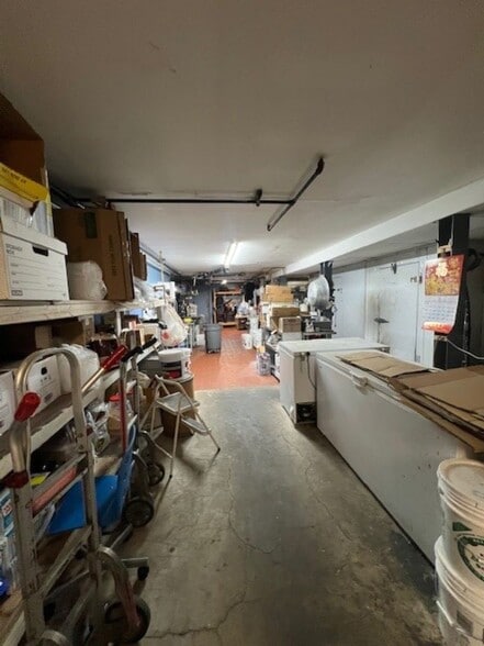 More Photos Of 296 5th Ave, Brooklyn Storefront Retail Residential For Lease