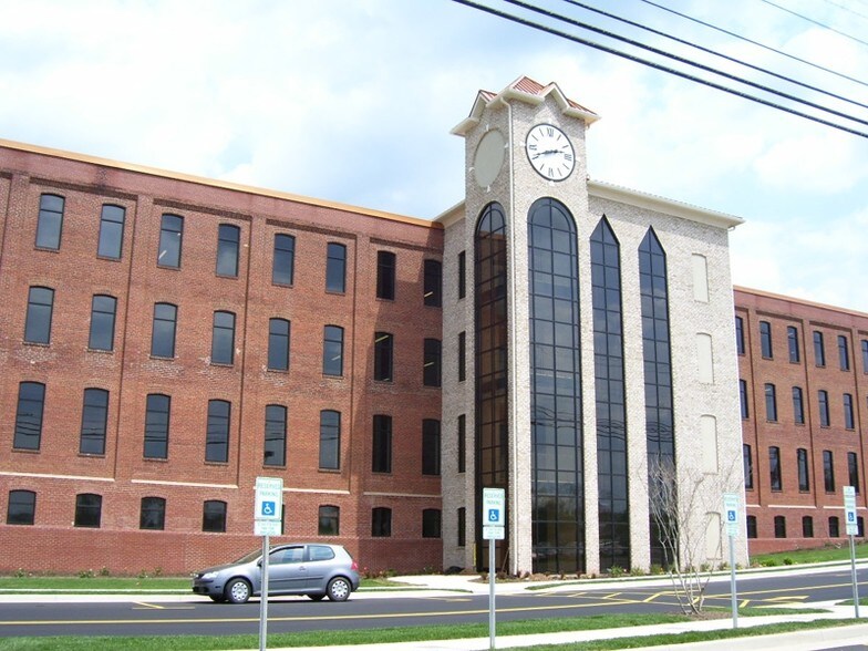 More Photos Of 300 Franklin St, Martinsville Office For Sale