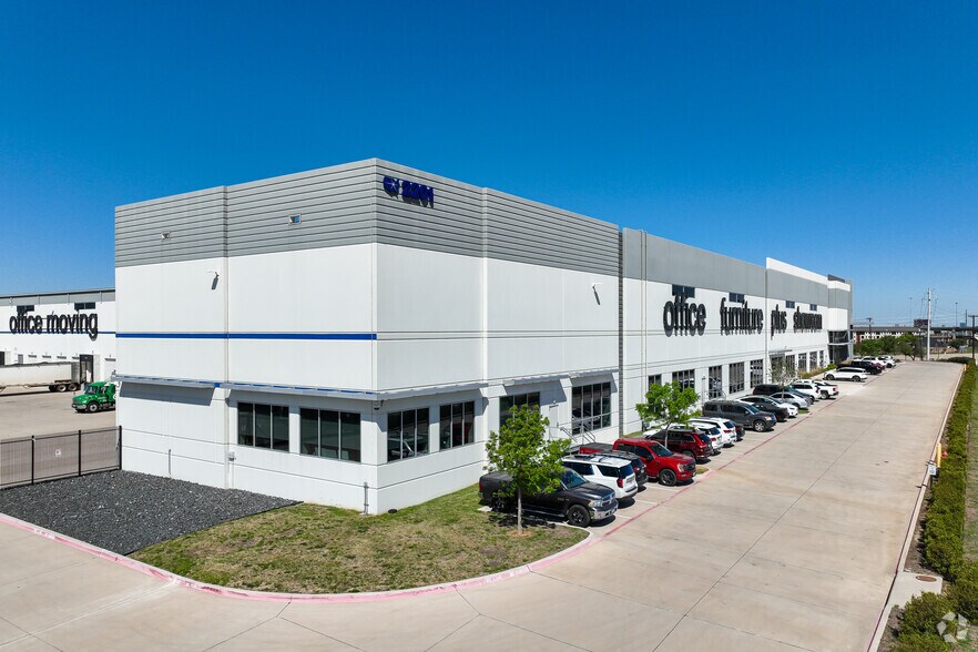 More Photos Of 2201 Chemsearch Blvd, Irving Warehouse For Lease