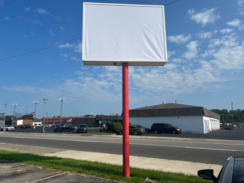 More Photos Of 435 E Columbia St, Springfield Medical For Lease