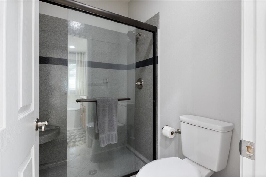 More Photos Of 415 Gardenia Cir, Sunrise Beach Hospitality For Sale