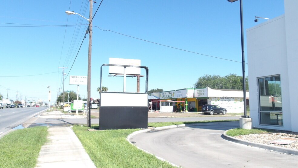 More Photos Of 505 E Edinburg Ave, Elsa Fast Food For Lease
