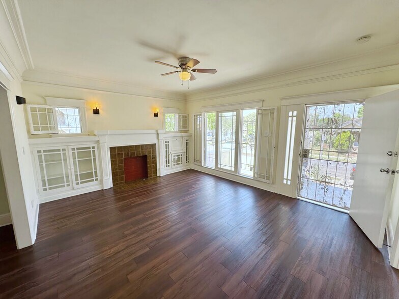 More Photos Of 2800 Fairmount St, Los Angeles Apartments For Sale