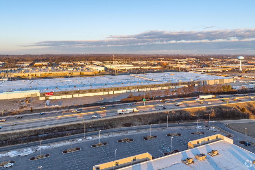 More Photos Of 11800 W Burleigh St, Wauwatosa Distribution For Lease