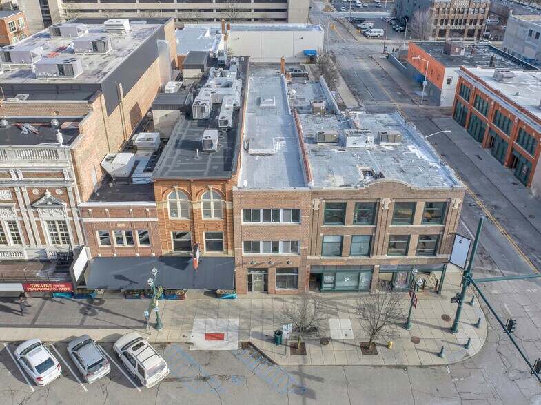 More Photos Of 6 N Saginaw St, Pontiac Storefront Retail Residential For Sale