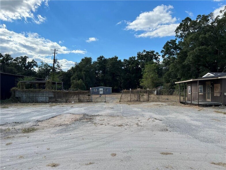 More Photos Of 319 Saraland Blvd N, Saraland Freestanding For Sale