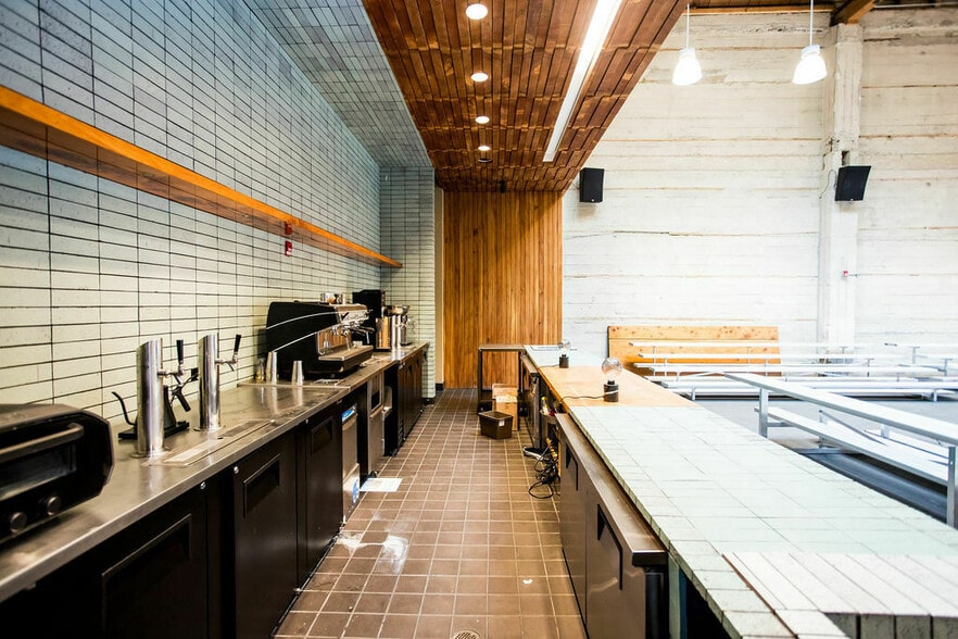 More Photos Of 1716 Broadway, Oakland Storefront For Sale