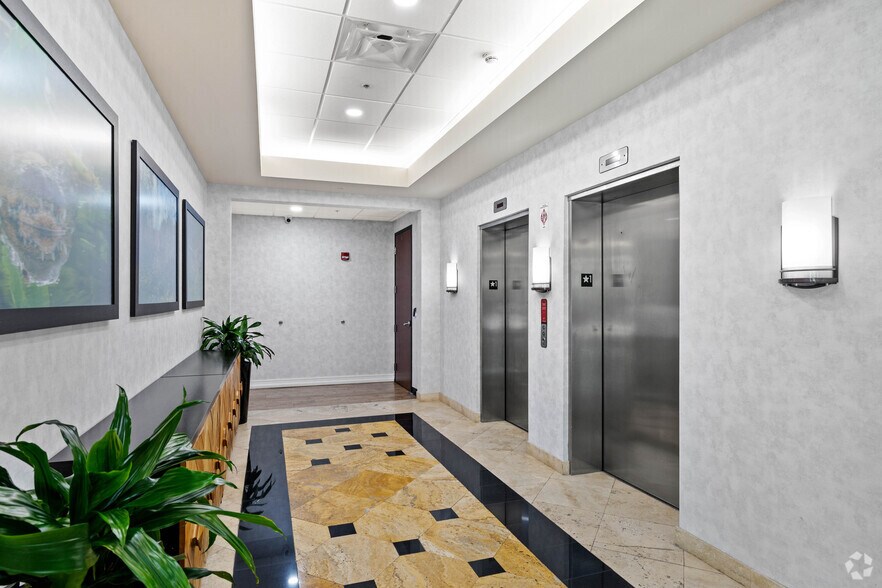 More Photos Of 1860 SW Fountainview Blvd, Port Saint Lucie Coworking Space