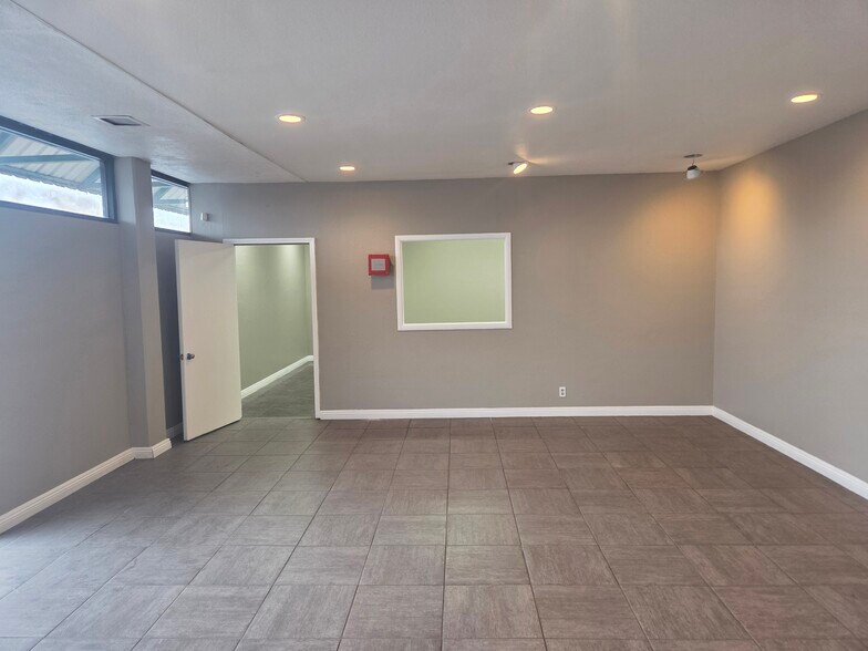 More Photos Of 4101 Franklin Blvd, Sacramento Warehouse For Lease