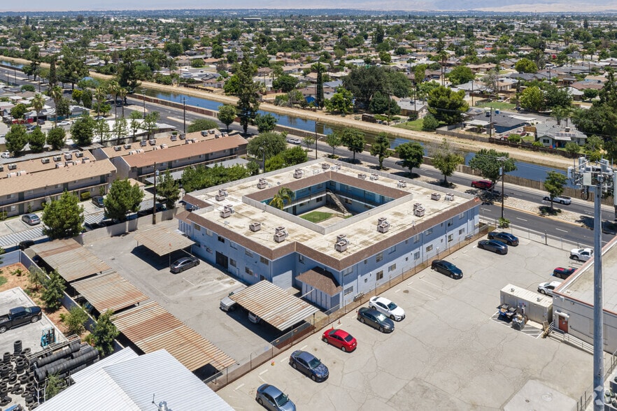 More Photos Of 3143 S H St, Bakersfield Apartments For Sale