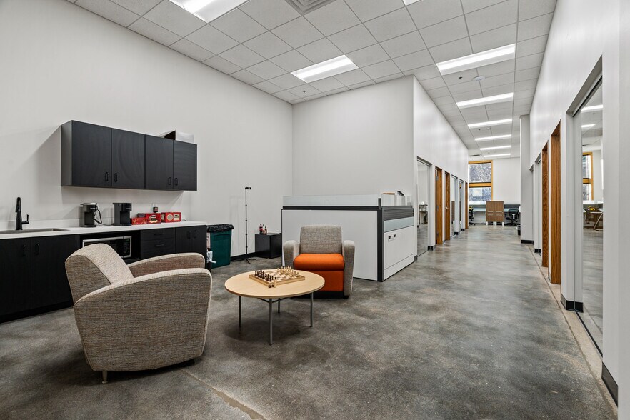 More Photos Of 2361 W Highway 36, Roseville Unknown For Lease