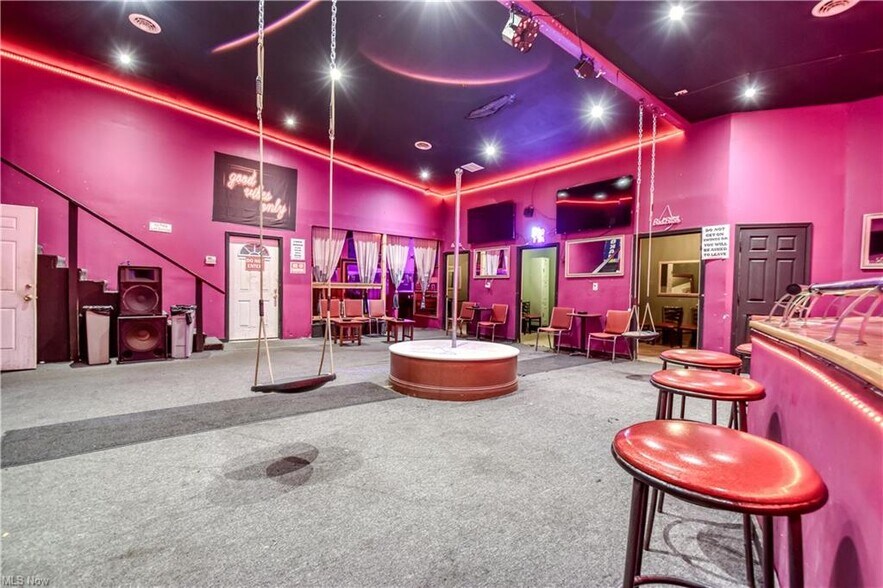 More Photos Of 3560 E 93rd St, Cleveland Bar For Sale