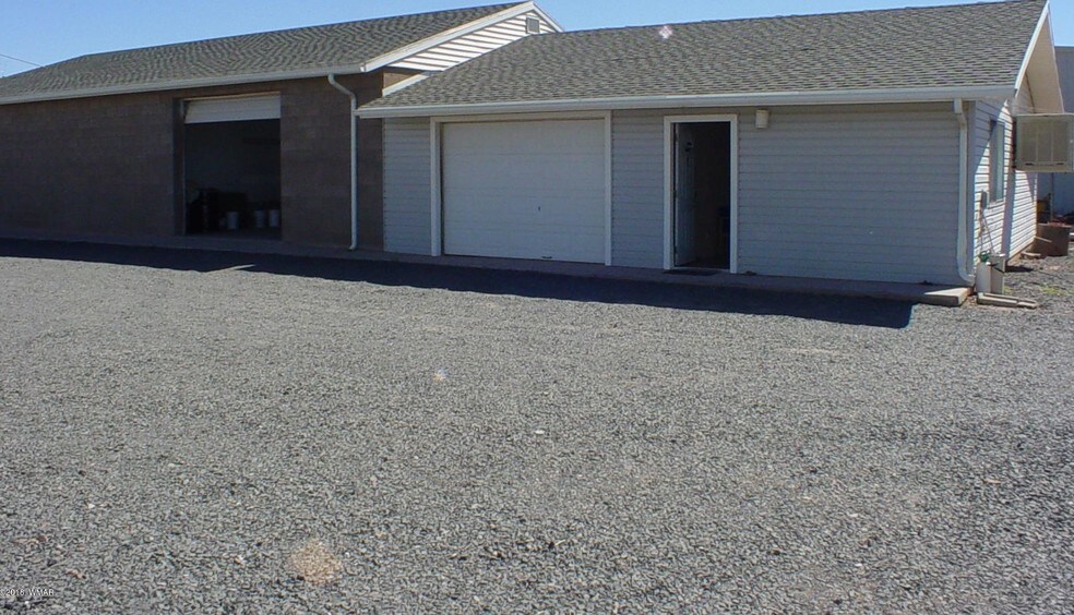 More Photos Of 405 W Vista Dr, Holbrook Service For Sale