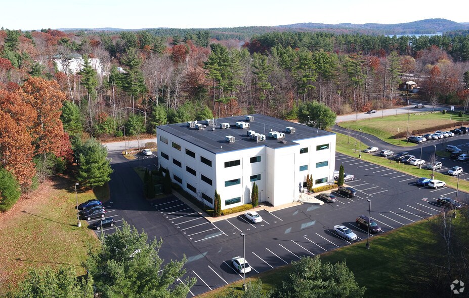 More Photos Of 15 Dartmouth Dr, Auburn Office For Lease