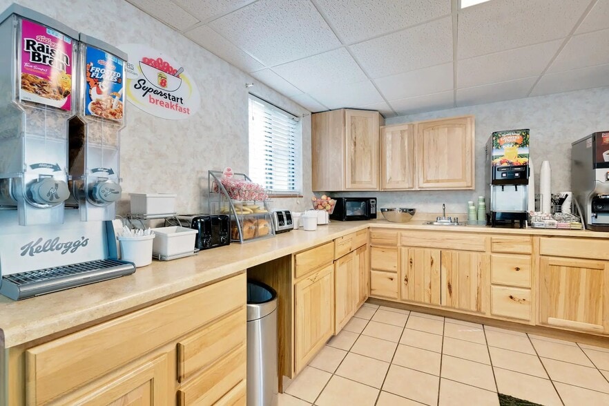 More Photos Of 702 Highway 16a, Keystone Hotel For Sale