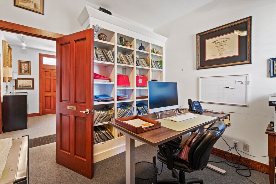 More Photos Of 19 Riberia St, Saint Augustine Office For Sale