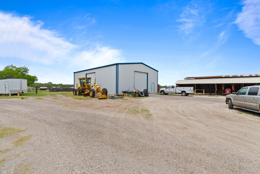 More Photos Of 3117 Highway 281, George West Specialty For Sale