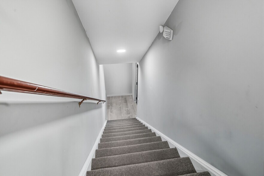 More Photos Of 2605 US 130, Cinnaminson Office For Lease