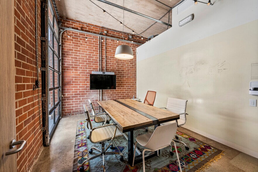 More Photos Of 4094 Glencoe Ave, Marina del Rey Loft Creative Space For Lease