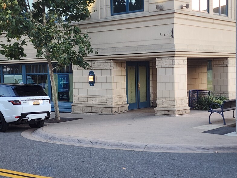 More Photos Of 41923 2nd St, Temecula Office For Lease