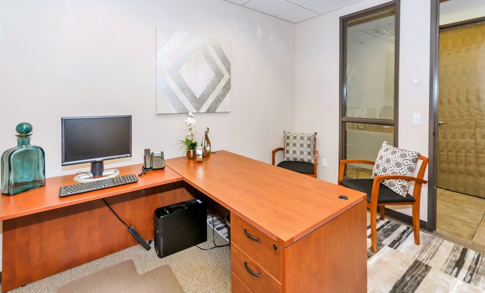 More Photos Of 14001 N 7th St, Phoenix Medical For Lease