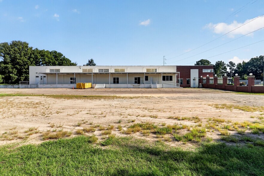More Photos Of 1512 Garner Rd, Raleigh Warehouse For Lease