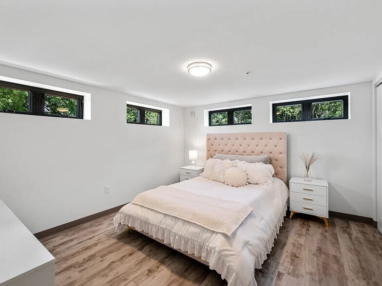 More Photos Of 300 Penn St, Pennsburg Apartments For Sale
