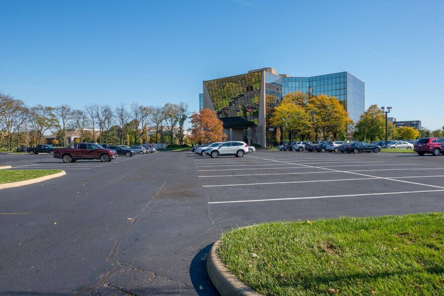 More Photos Of 555 Metro Pl N, Dublin Office For Lease