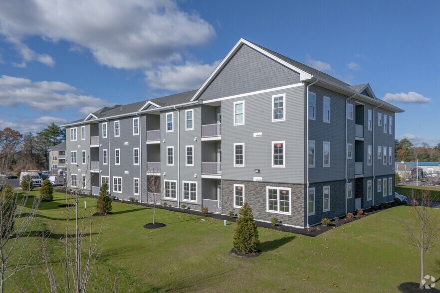 More Photos Of 13 Main St, Lakeville Apartments For Sale