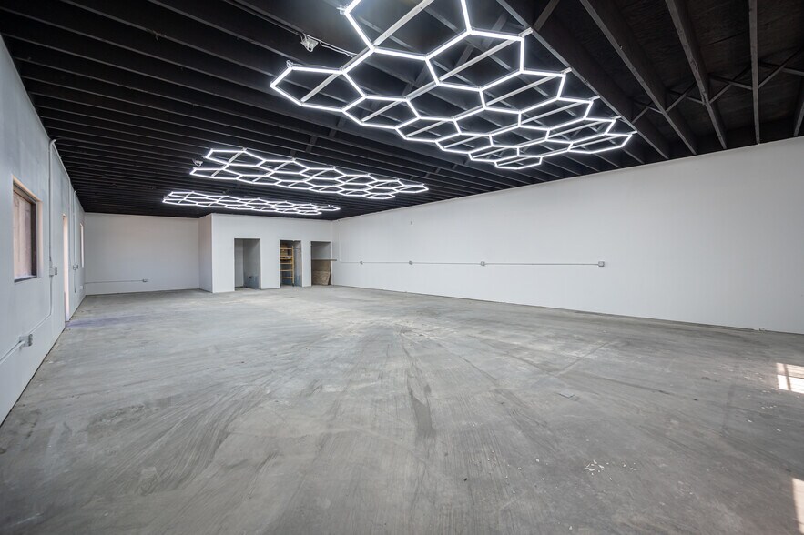 More Photos Of 2310-2315 Western Ave, Las Vegas Warehouse For Lease