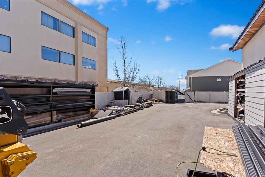 More Photos Of 1042 3000 N, Layton Office For Sale