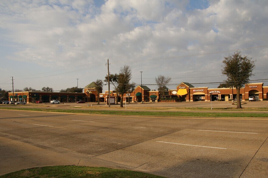 More Photos Of 19009 Preston Rd, Dallas Unknown For Lease