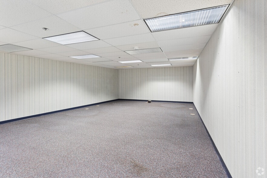 More Photos Of 319 Washington St, Johnstown Office For Sale