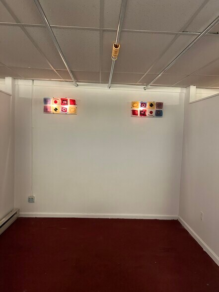 More Photos Of 101-103 W 17th St, New York Storefront Retail Residential For Lease