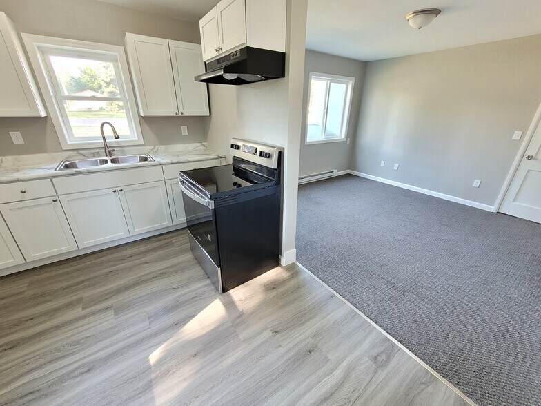 More Photos Of 1351 Iowa Ave SE, Huron Apartments For Sale