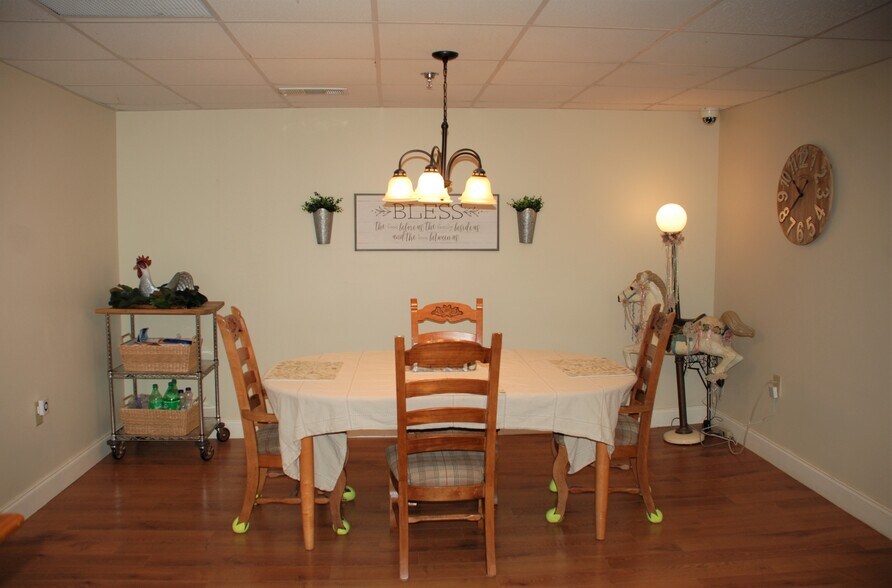 More Photos Of 173 S Lee St, Forsyth Assisted Living For Sale