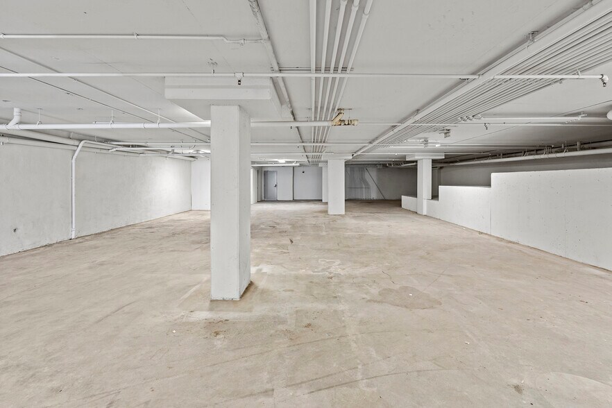 More Photos Of 566 S Van Ness Ave, San Francisco Apartments For Sale