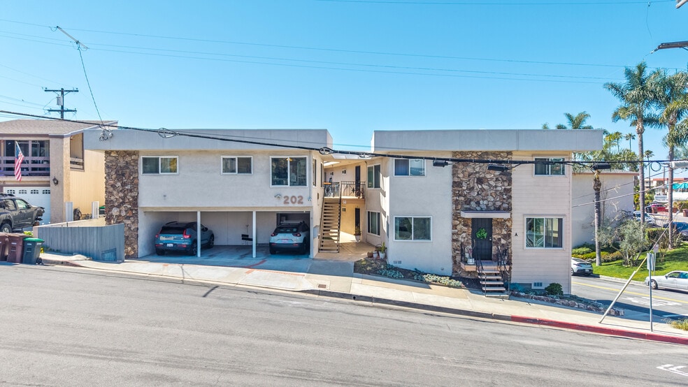 More Photos Of 202 S Calle Seville, San Clemente Apartments For Sale