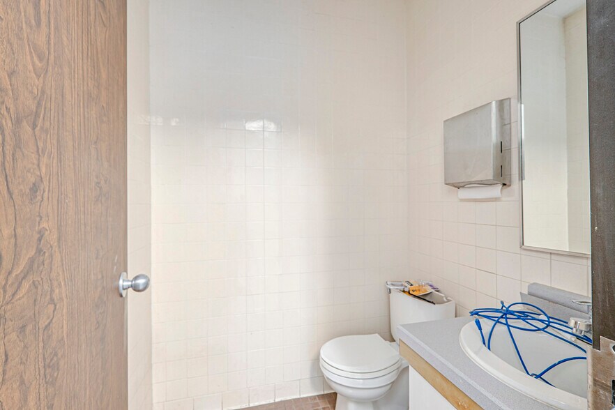 More Photos Of 2407 W Louisiana Ave, Midland Medical For Lease