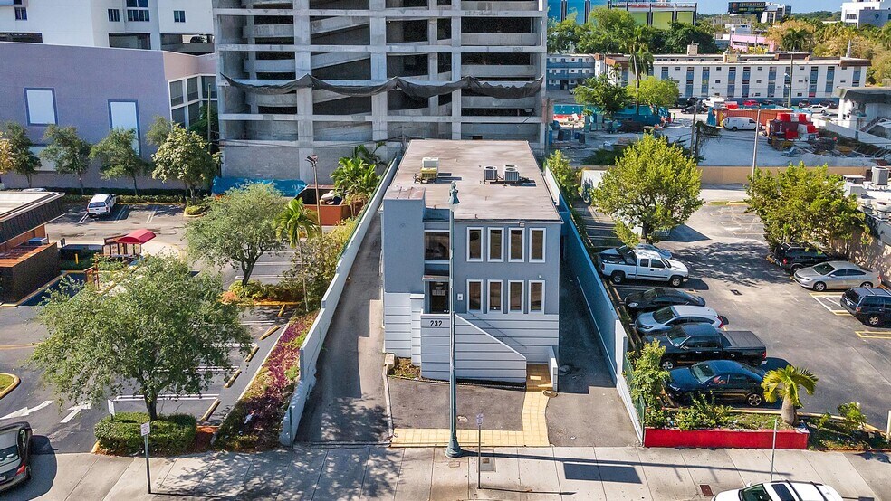 Primary Photo Of 232 SW 8th St, Miami Medical For Sale
