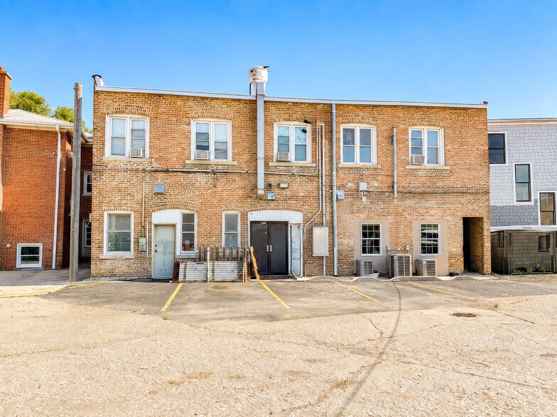 More Photos Of 808 Arlington Ave, La Grange Multifamily For Sale