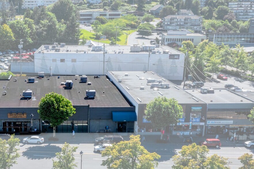 More Photos Of 922 Island Hwy, Campbell River General Retail For Sale