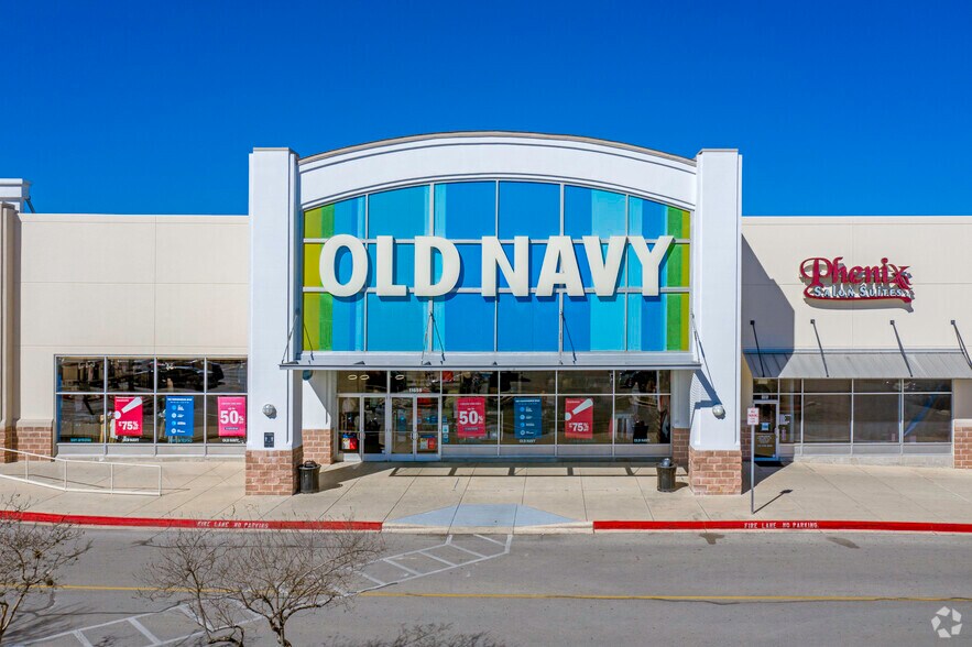 More Photos Of 11309-11323 Bandera Rd, San Antonio Unknown For Lease