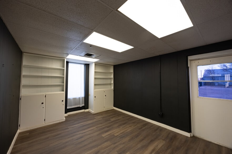 More Photos Of 901 SW 4th Ave, Amarillo Warehouse For Lease