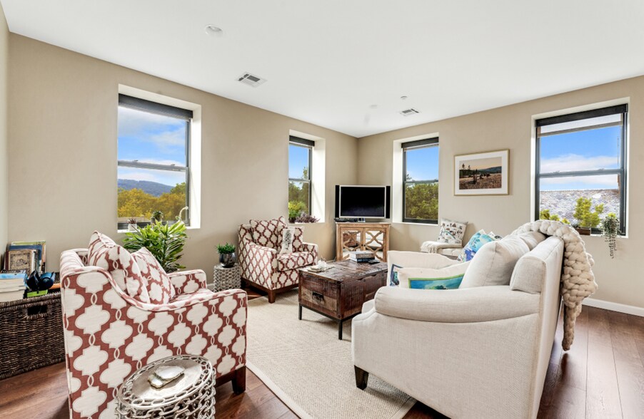 More Photos Of 528 N New St, Bethlehem Apartments For Sale