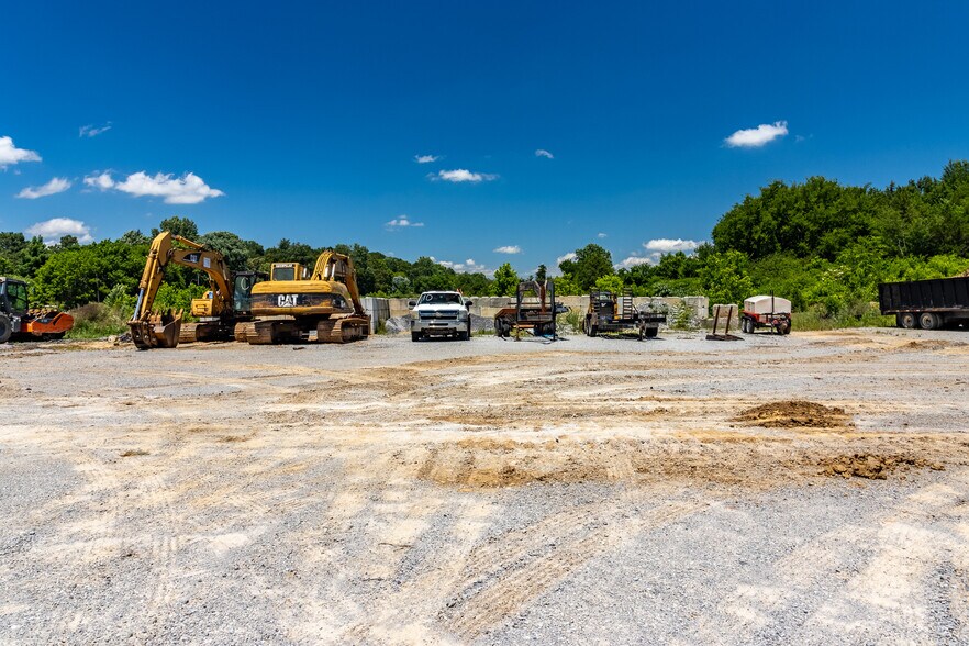 More Photos Of 10516 Highway 58, Ooltewah General Retail For Sale